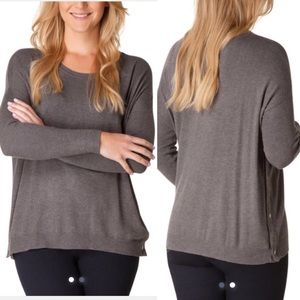 NWT Chloe Sweater Top by Yest